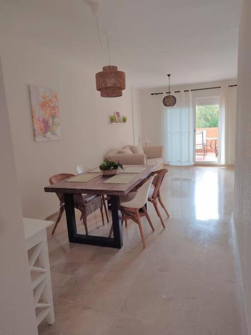 Apartamento Con Piscina Casares Exteriér fotografie